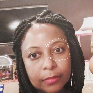 Meet your Posher, Carla